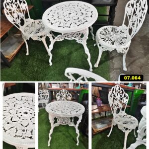 JUEGO DE COMEDOR ALUMINIO FUNDIDO MESA 65 CM + DOS SILLAS